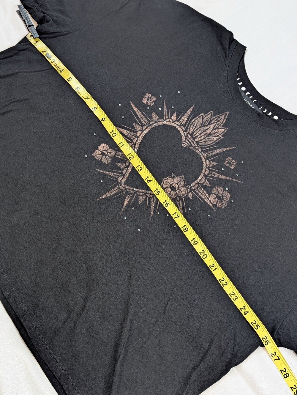 Torrid Nightfall Sacred Heart Crop Tee (Torrid 00) - Picture 4 of 8